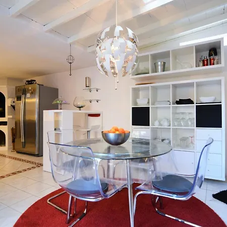 Tenerife Holiday Lounge Apartment